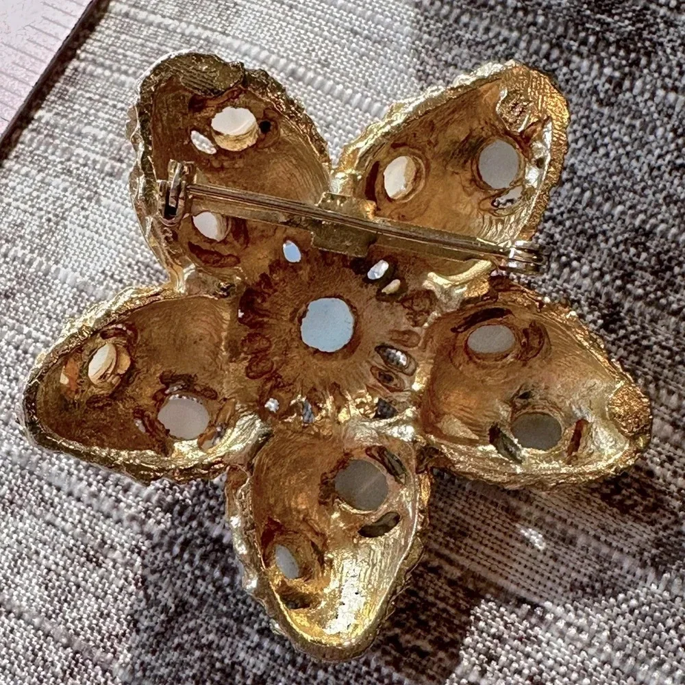 Vintage RARE Moonstone Gold Tone Star Starfish Brooch Collectable Moon Stone - Picture 6 of 7